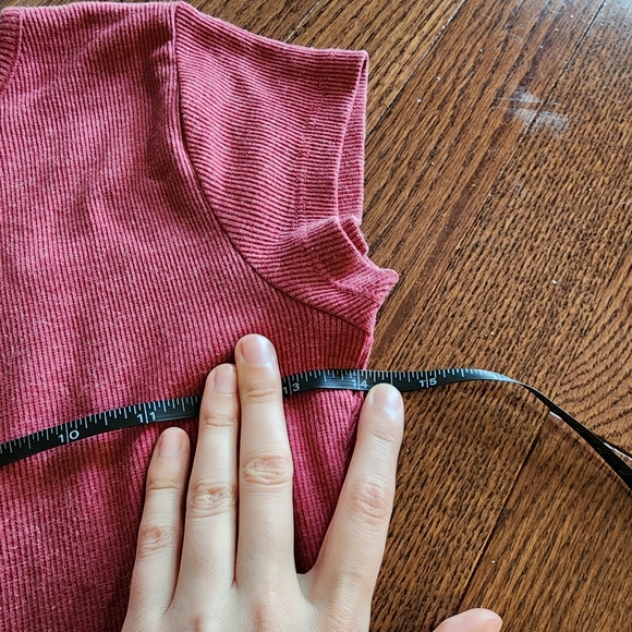 Red cotton crop top - Picture 2 of 5